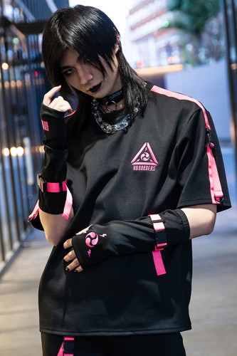 Oversized Uzurai T-shirt in Black x Fuchsia - ACDC Rag