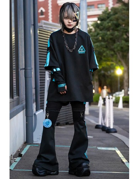 Oversized Uzurai T-Shirt in Black x Blue - ACDC Rag