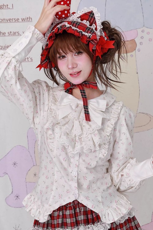 Blusa Blanca de Manga Retro Vintage Flowers  ~ SOS MEME CLUB