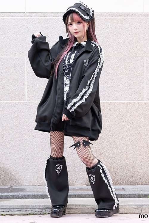 Magic Heart Zip-Up Jacket in Black - ACDC Rag