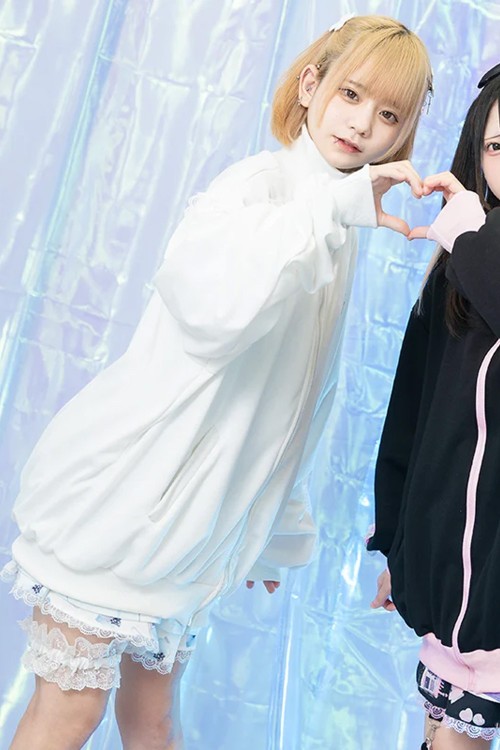 Healing Heart Zip-Up Jacket in White - ACDC Rag