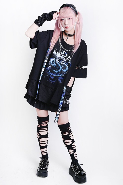Immortal Snake Oversized T-shirt in Black x Blue - Jill Punk