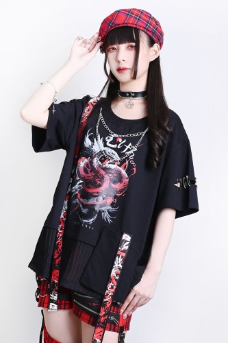 Immortal Snake Oversized T-shirt in Black x Red - Jill Punk 2