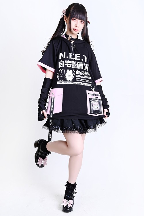 Top con Orejas Neet en Negro x Rosa - Jill Punk