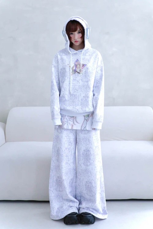 Star Hoodie in White - Hashtag DDD x Oliwabiu