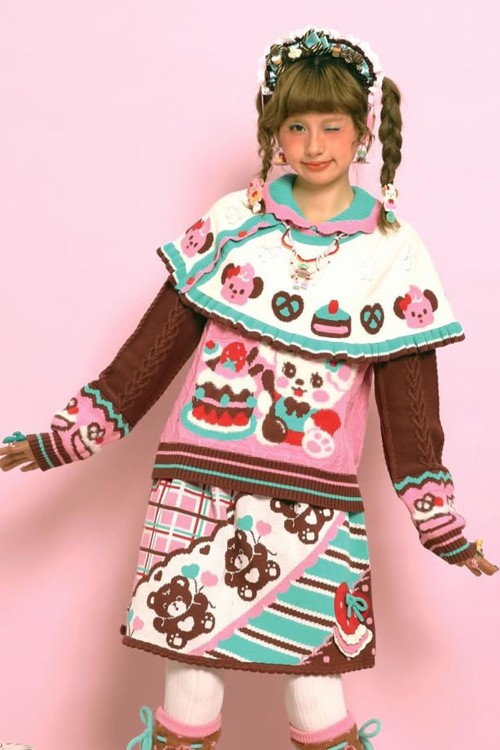 Choco Mint Strawberry Poncho Knit Sweater ~ Lutra Jump