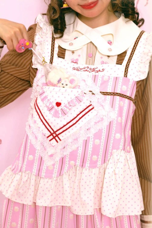 Strawberry and Cream Tank Top ~ Lutra Jump