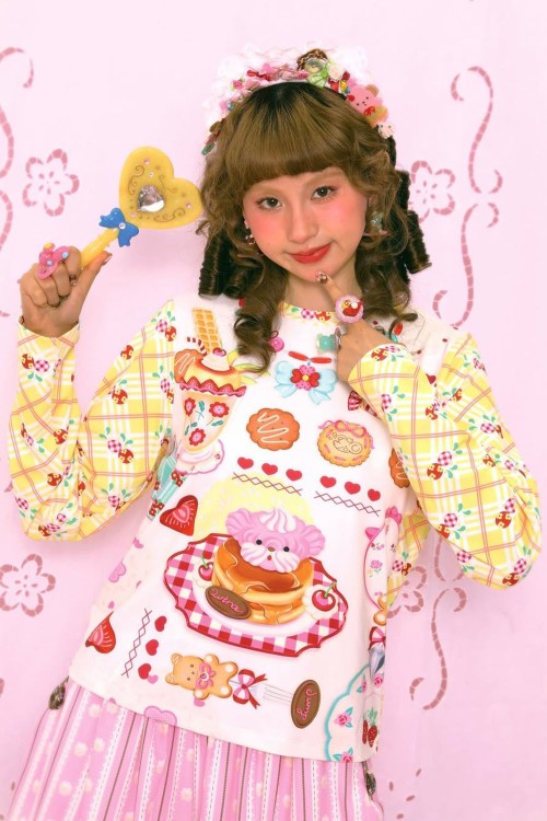 Top Cream Tea & Cookies en Amarillo ~ Lutra Jump