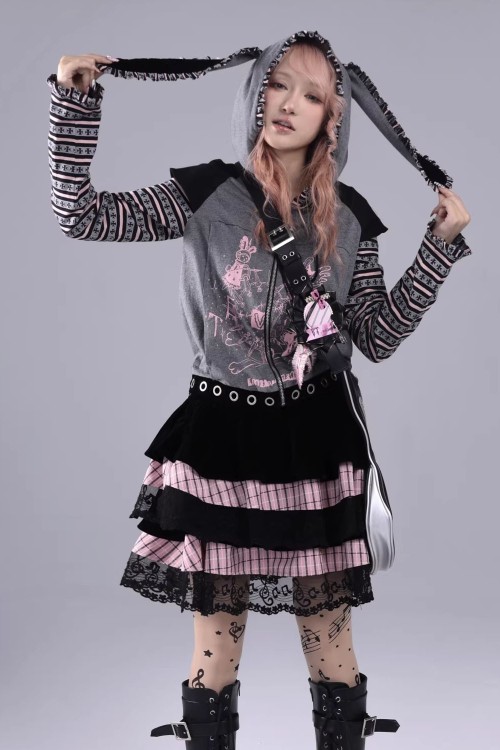 Sudadera con Capucha Punk Bunny Gris - Evil Tooth