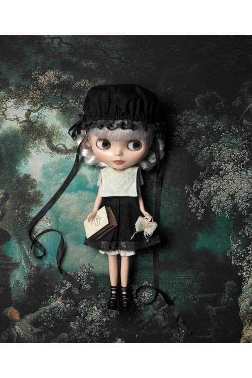 Book Blythe's Antique Closet