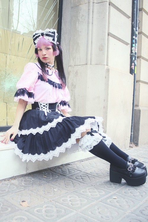 Falda de Cintura Alta Old School Doll - Old School Black & White (Exclusivo Madame Chocolat)