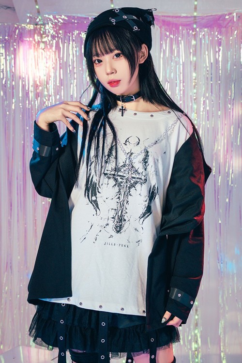 Two-Piece Effect Hooded Top Crossed Angel in White x Black - Jill Punk