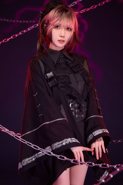 Sakamoto Ryoma  Hooded Techwear Haori in Black- Jill Punk