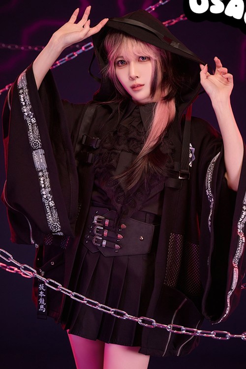 Sakamoto Ryoma  Hooded Techwear Haori in Black- Jill Punk