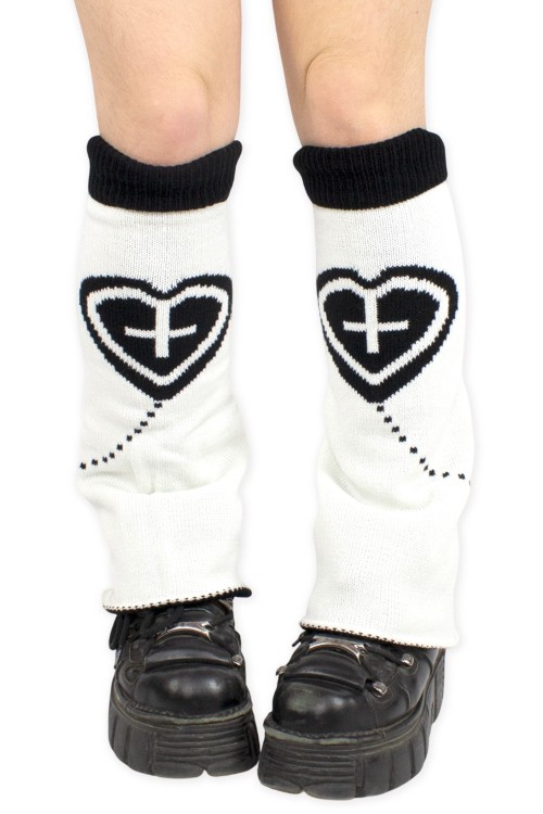 Yami Kawaii Heart Knit Leg Warmers in Black x White