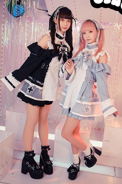 Vestido de Manga Larga con Gargantilla Angel's Promise en Azul Pastel x Blanco - Jill Punk