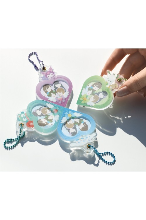 Hangyodon Dreamy Hearts Photocard Keychain