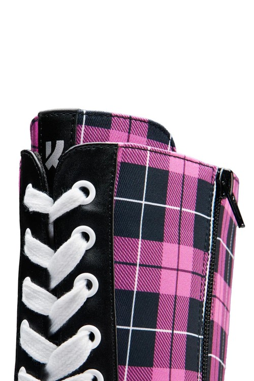 Botas Irrelevant - Koi