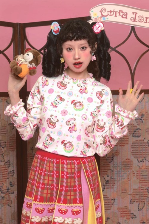 Retro Animals Top ~ Lutra Jump