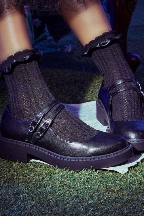 Mary Janes Vagar Safety Pin - Koi Footwear