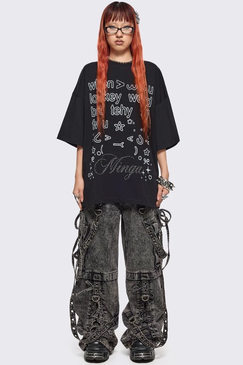 Camiseta Oversized Lowkey Weird - Minga London