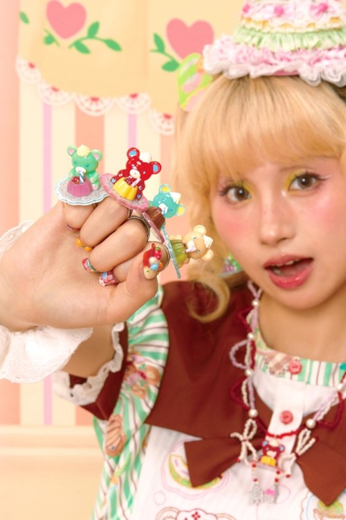 Sweet Melon Shop Pudding Bear Blue Ring - Lutra Jump