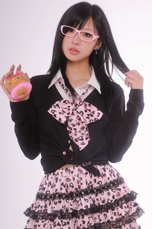 Cardigan Negro con Cuello de Camisa - Evil Tooth